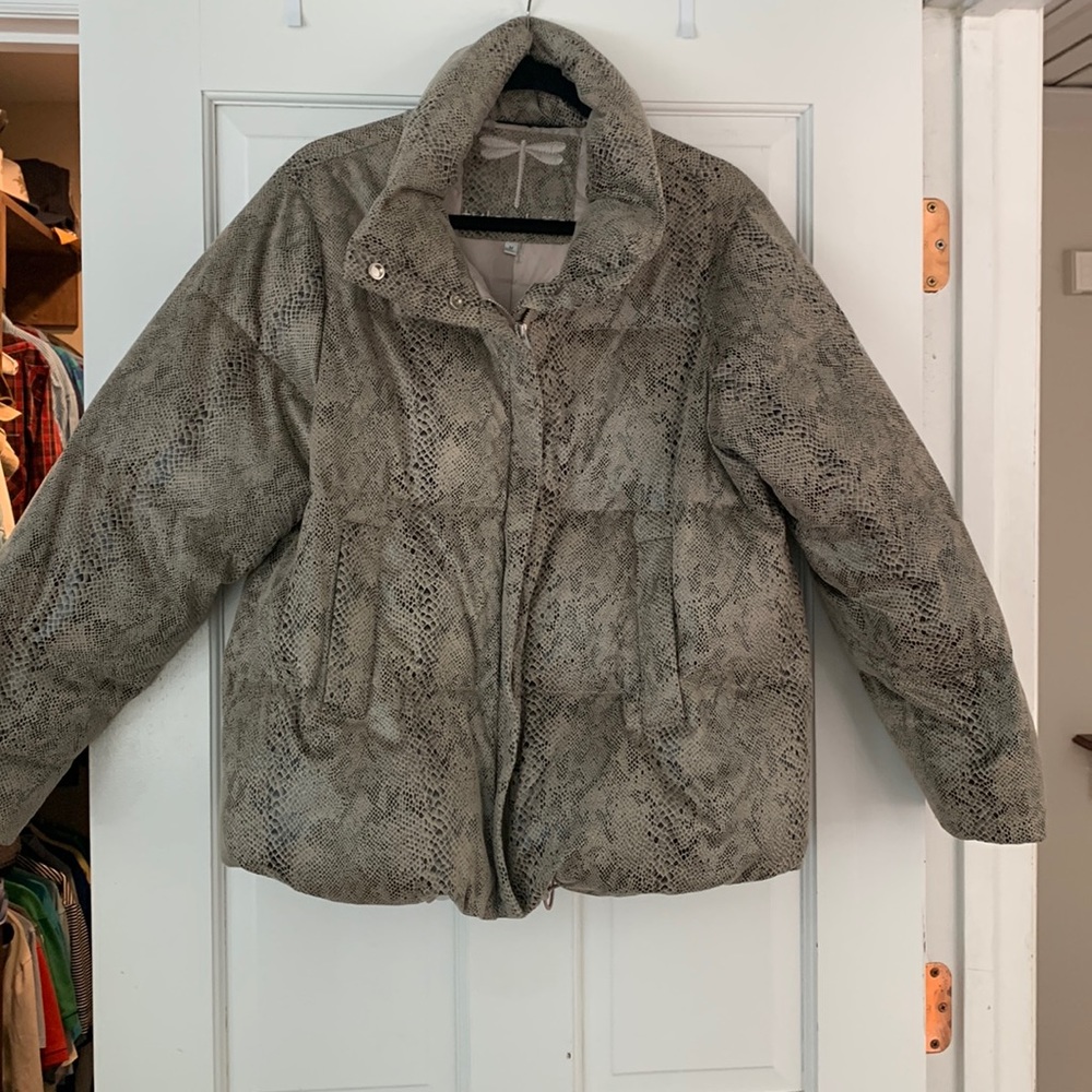 EUC Tyler Boe puffy down jacket